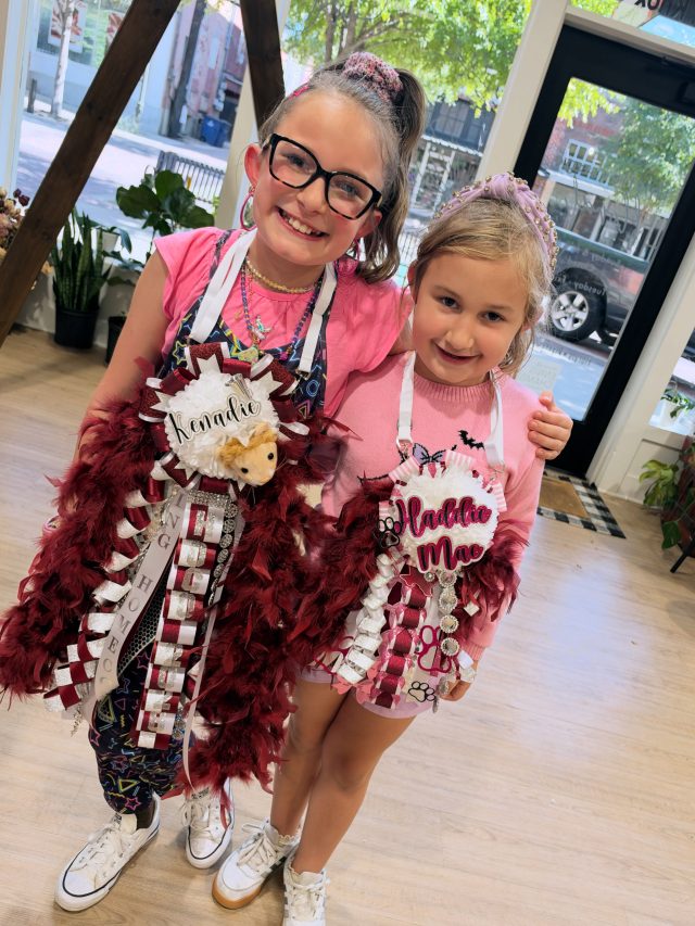 • • •  Y A L L • • •

It’s been a whirlwind this past week with #HOCO26 🏈 
Glitter in the hair, glue under the kind of week and all with so much LOVE for you!! ❤️

📸 We got very few photos in shop so drop a pic of your cutie-patooties (and their mums)!!! Don’t forget to #tag your mum maker, we wanna see all those beaming faces today! 🏈🐾🦁📣 #letsgolions
