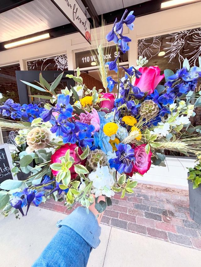 A little touch of purple, a smidge of white on top and and whole lot of • BLUEBONNET SPIRIT • 💙🩵🤍#bluebonnets #inspo #texaswildflowers #bluebonnetvibes