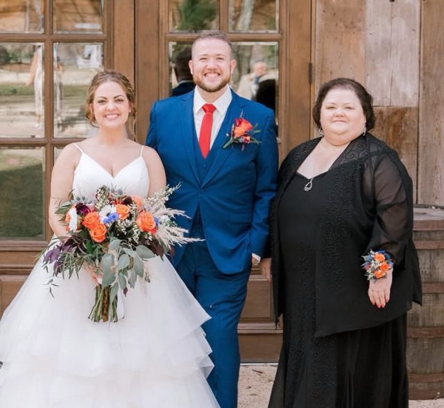This week, we will be navigating the loss of my sweet mother in law 🖤 As we prepare for this weeks calender events and stunning wedding florals for the weekend, we just want you to know that there will be little extra love in our arrangements! 

🌸 We will be working late hours this week to ensure every petal is perfect just like she was! If the lights are on, come on in!!! 

#weloveyou #welovelove #ouryellowrose